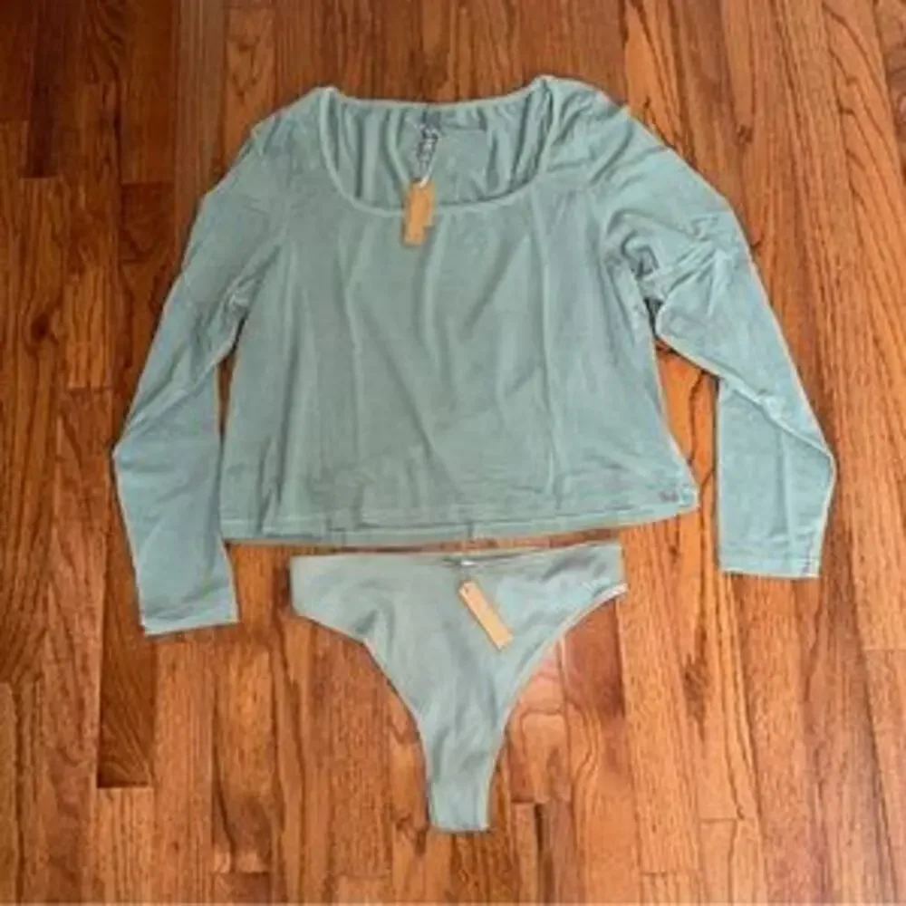 SKIMS vintage scoop